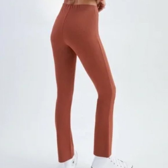 Aritzia Sunday Best Ellie Pant brown knit pants - Picture 7 of 7